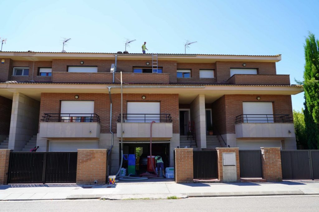 Aislamiento de una casa pareada en Mollerusa