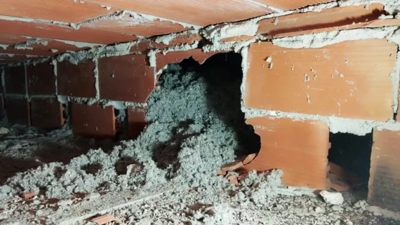 Aislamiento térmico con celulosa de tejado tipo volta catalana en casa unifamiliar en Rubí